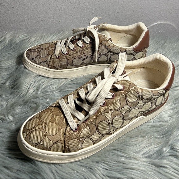 Coach Clip Low Top Sneaker KHAKI/SADDLE
Size 7.5B - Picture 3 of 11
